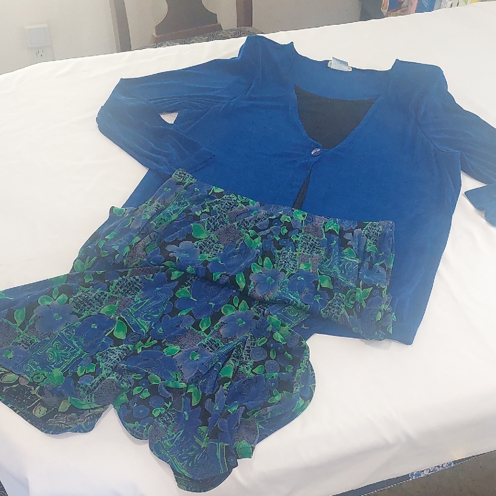 Vikki Vi Royal Blue Top With Skirt .Vintage 0X.  1990s